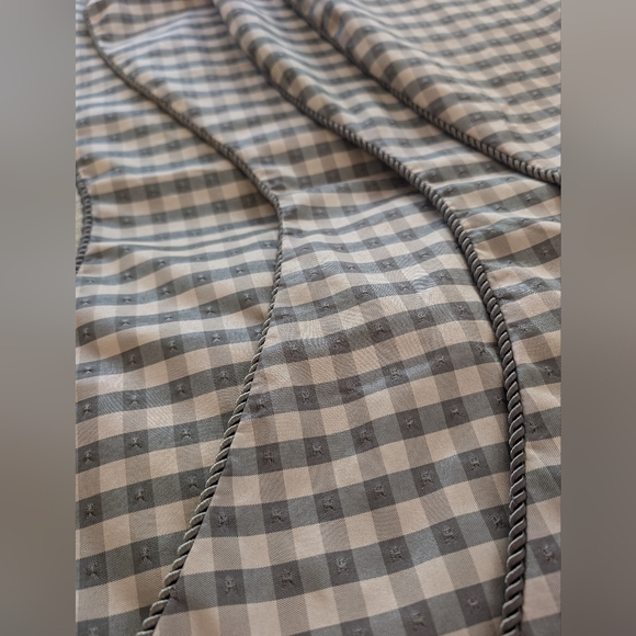 Green and Tan Valance - Picture 1 of 8